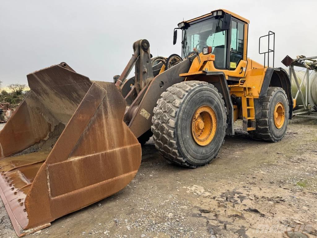 Volvo L 180 F Naudoti ratiniai krautuvai