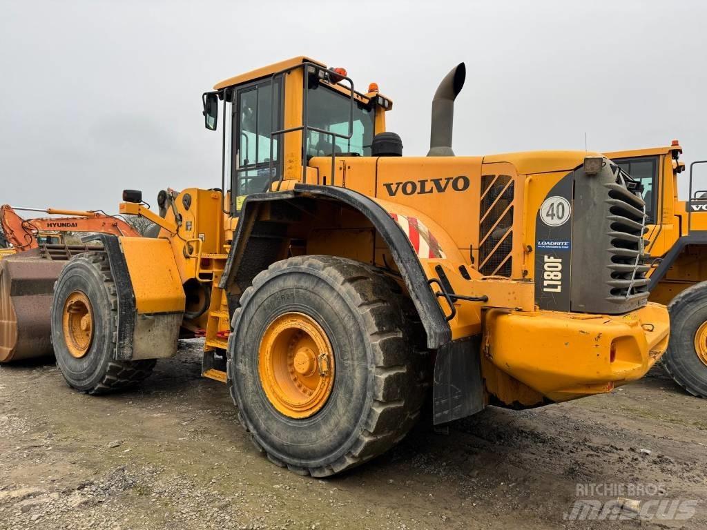 Volvo L 180 F Naudoti ratiniai krautuvai