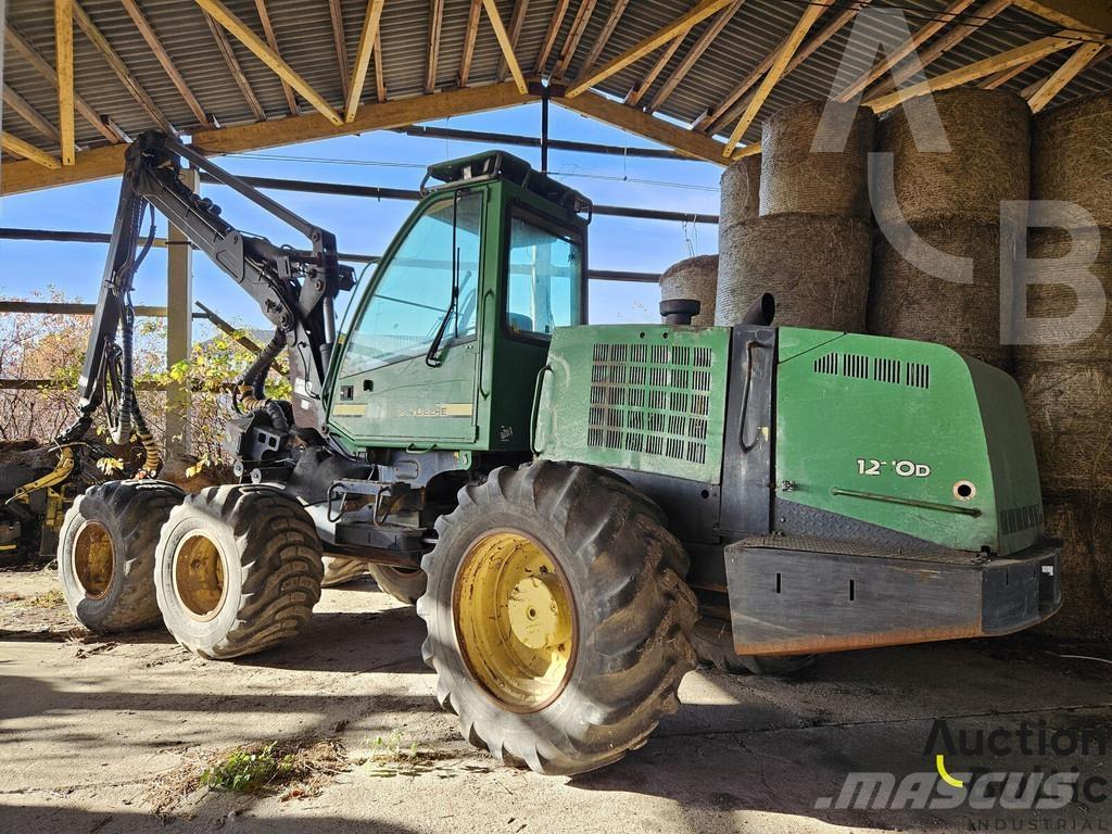 John Deere 1270 D Miško technika (Harvesteriai)