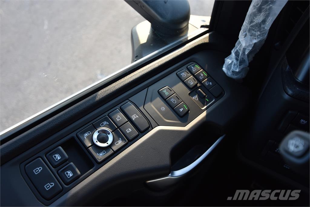 Scania R590 8X4 Važiuoklė su kabina