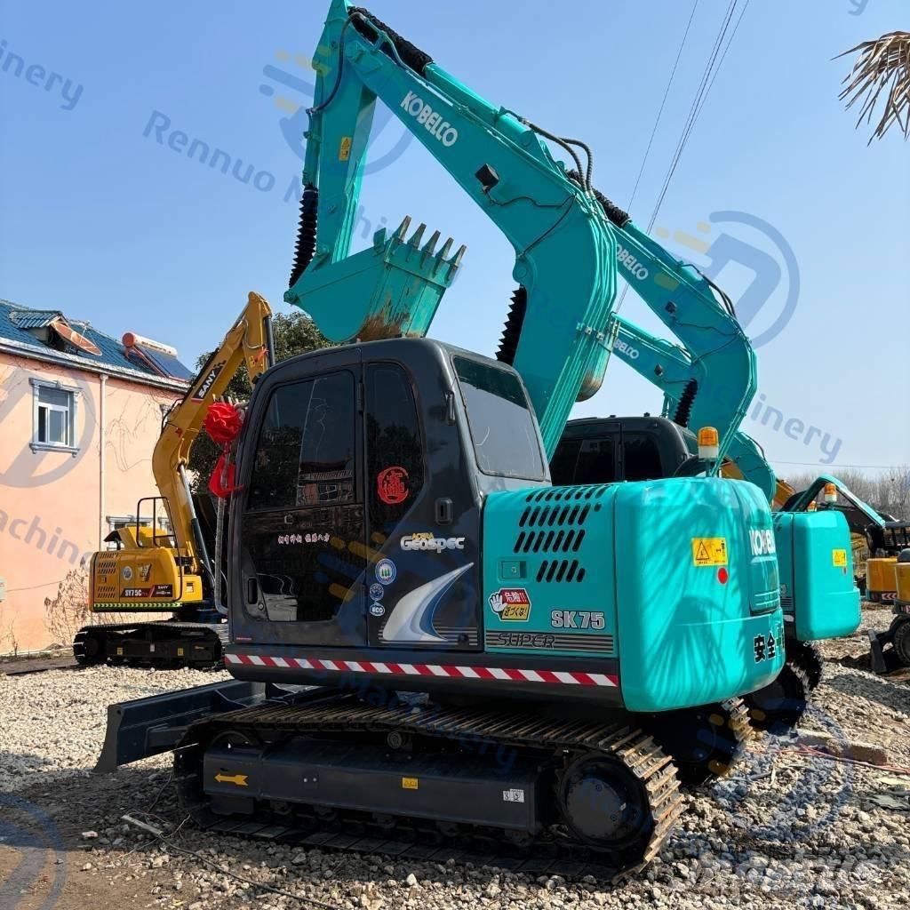 Kobelco SK75 Vikšriniai ekskavatoriai