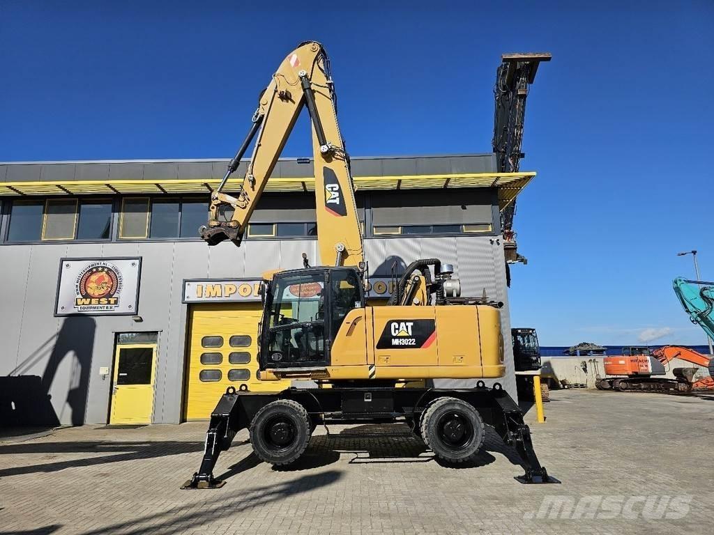 CAT MH 3022 Ratiniai ekskavatoriai