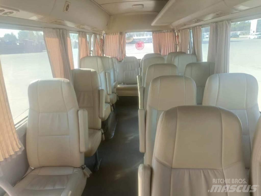 Toyota Coaster Tarpmiestiniai autobusai