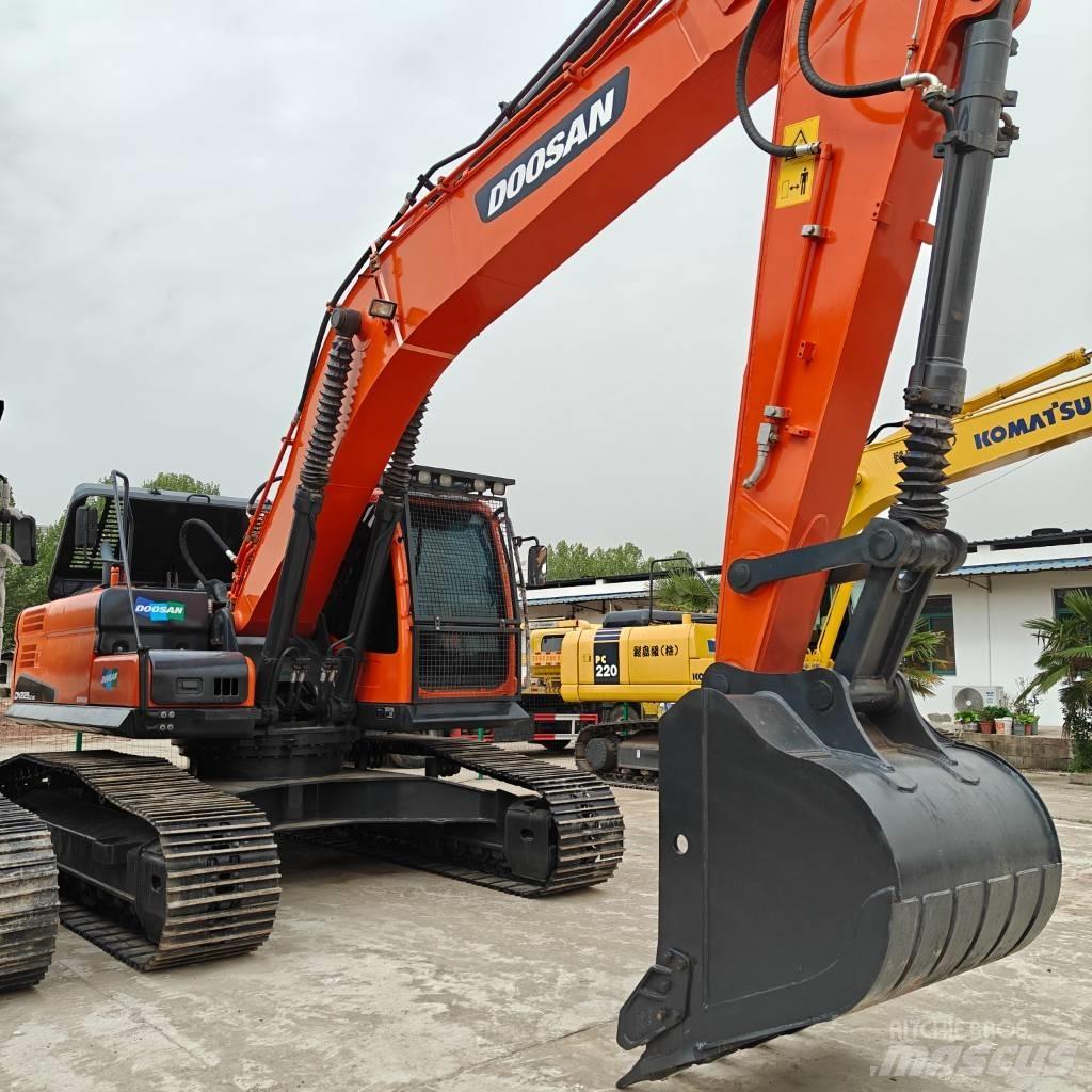 Doosan 225-9C Vikšriniai ekskavatoriai