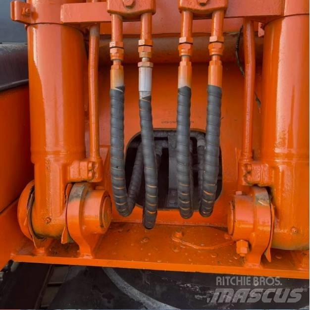 Hitachi ZX120 Vikšriniai ekskavatoriai