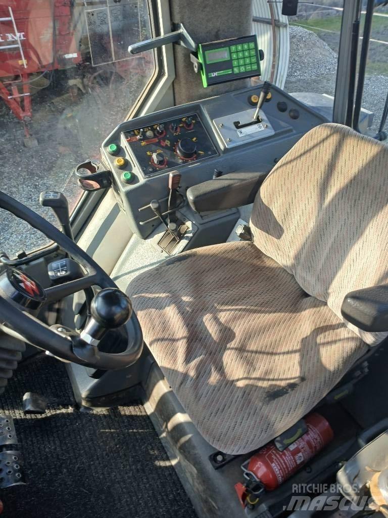 Massey Ferguson 3065 Traktoriai