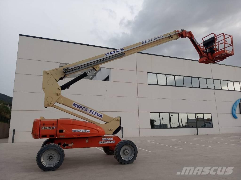 JLG E 600 JP Alkūniniai keltuvai