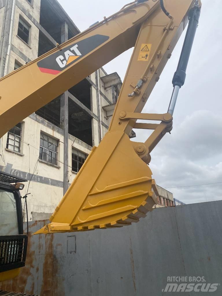 CAT 320 D Vikšriniai ekskavatoriai