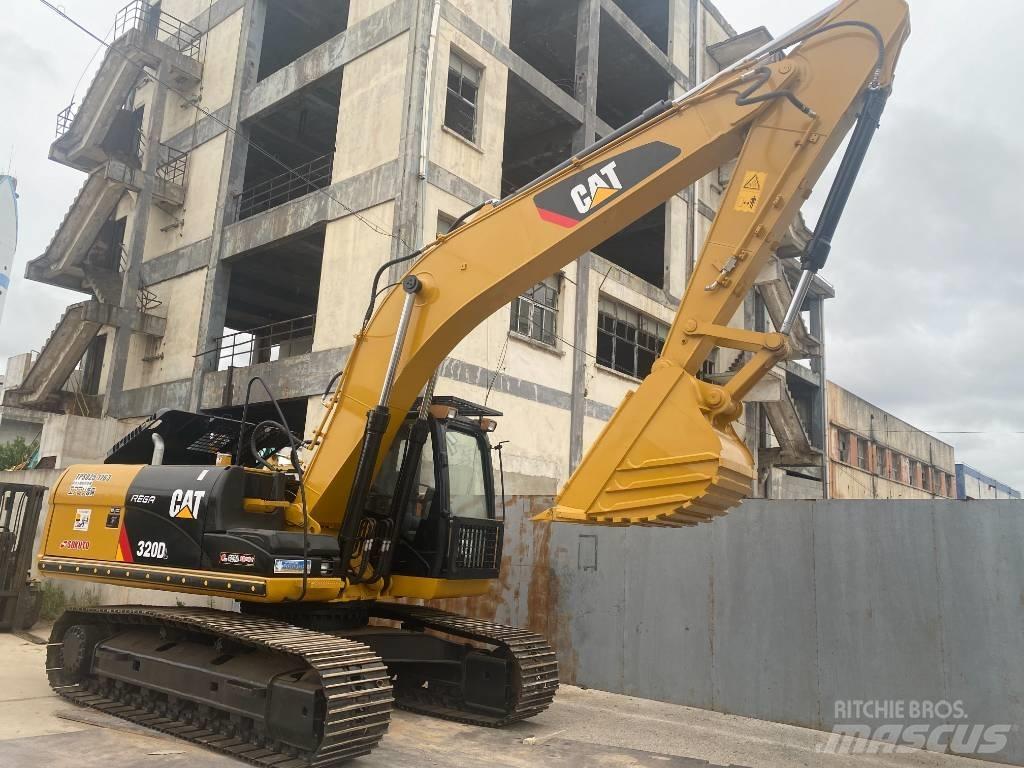 CAT 320 D Vikšriniai ekskavatoriai