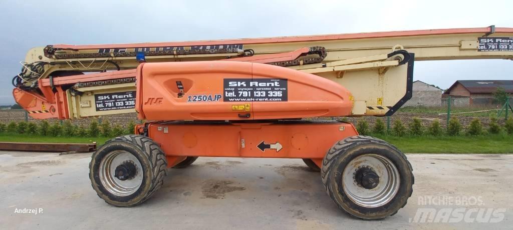 JLG 1250 AJP Alkūniniai keltuvai