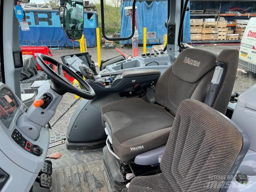 Valtra T 254 V Traktoriai