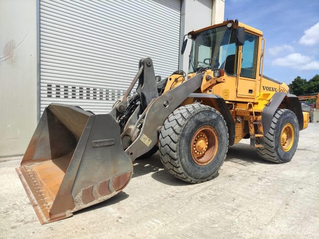 Volvo L 90 E Naudoti ratiniai krautuvai