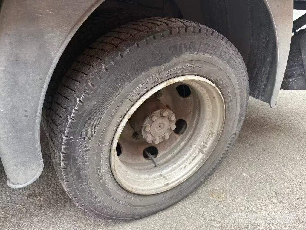 Mercedes-Benz 816 Sunkvežimiai su dengtu kėbulu