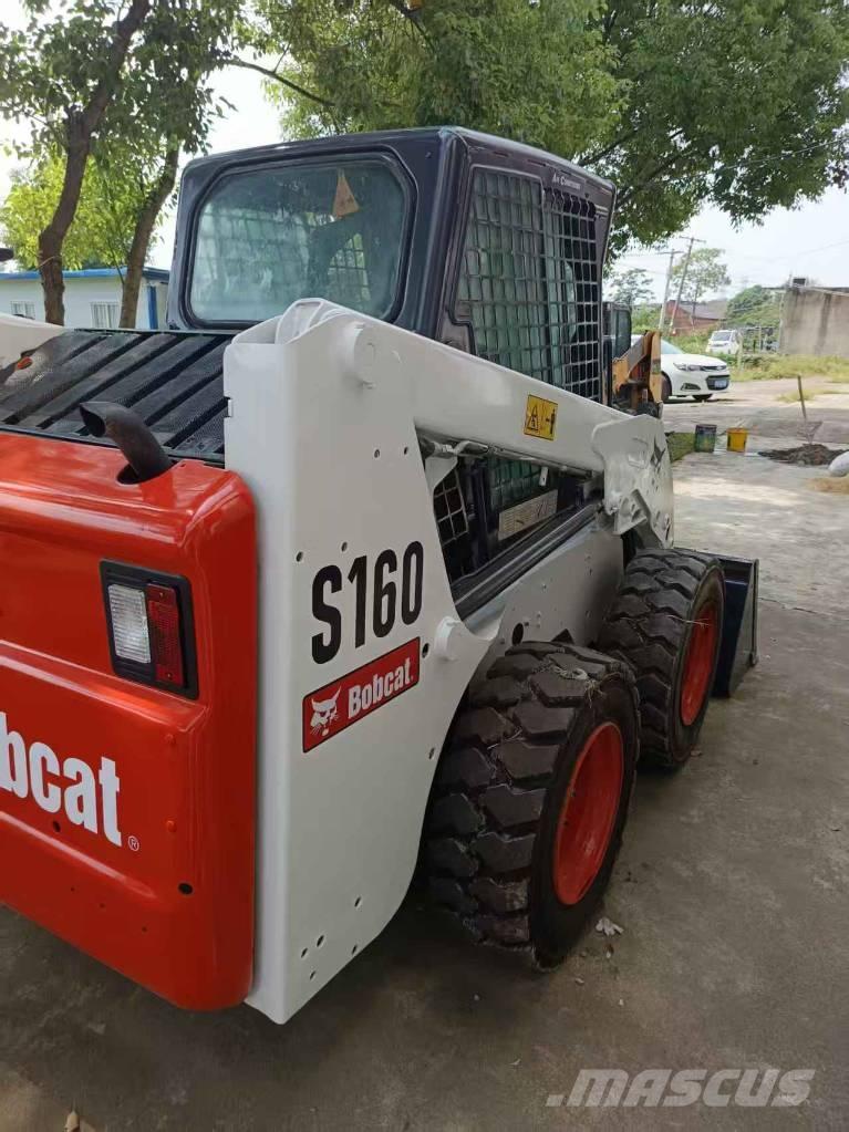 Bobcat S 160 Krautuvai su šoniniu pasukimu