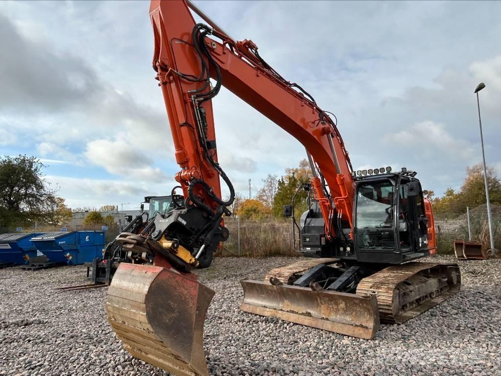 Hitachi ZX225USBL-6 Vikšriniai ekskavatoriai