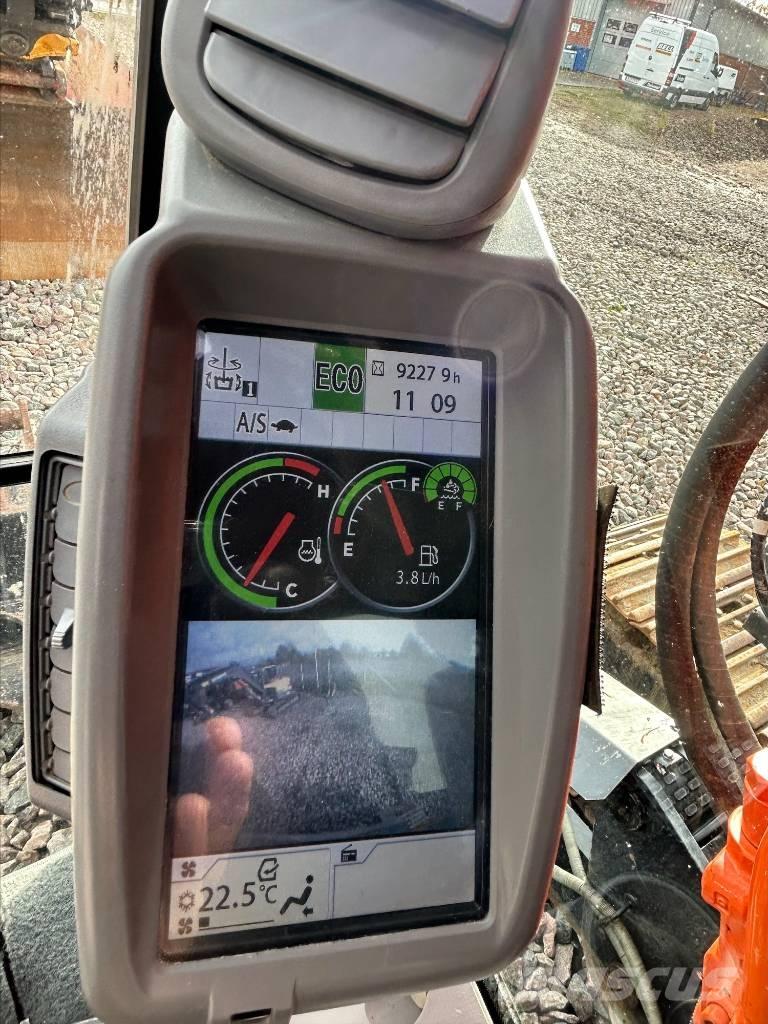 Hitachi ZX225USBL-6 Vikšriniai ekskavatoriai