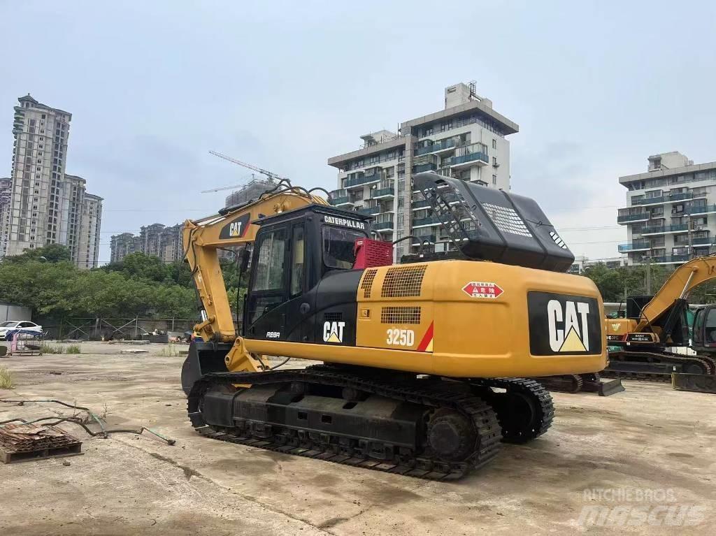 CAT 325D Vikšriniai ekskavatoriai