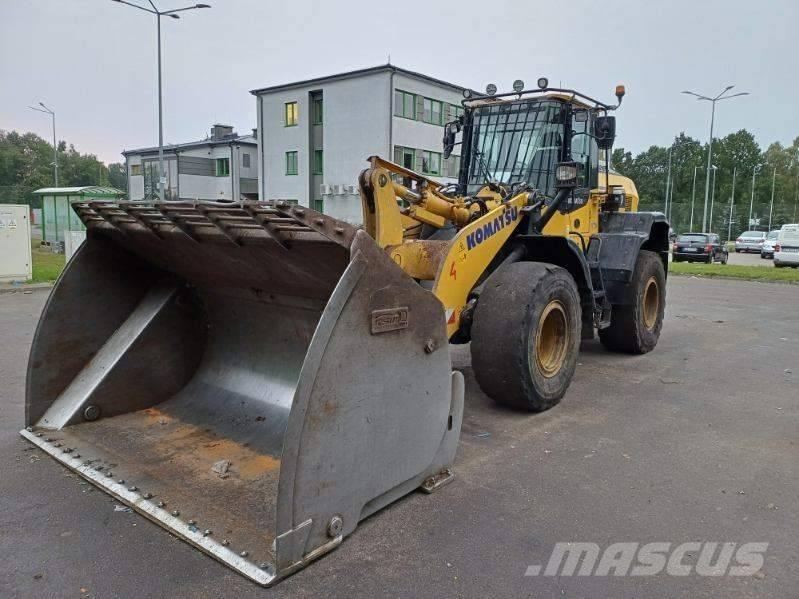 Komatsu WA 320-8 Naudoti ratiniai krautuvai