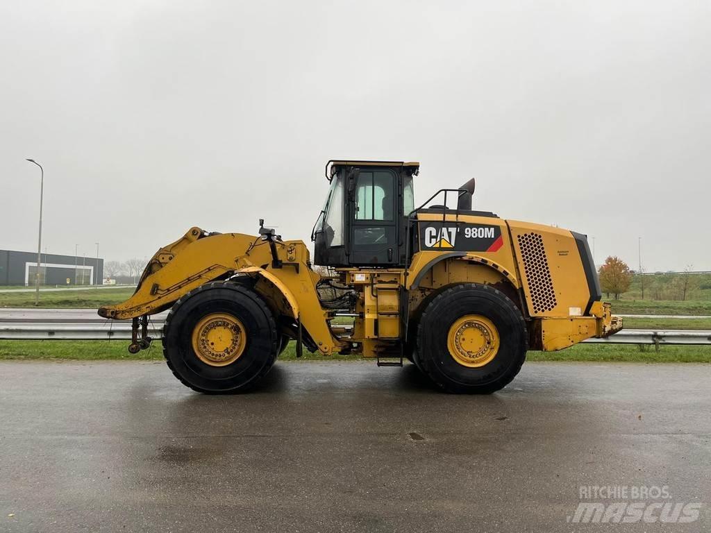 CAT 980M Naudoti ratiniai krautuvai