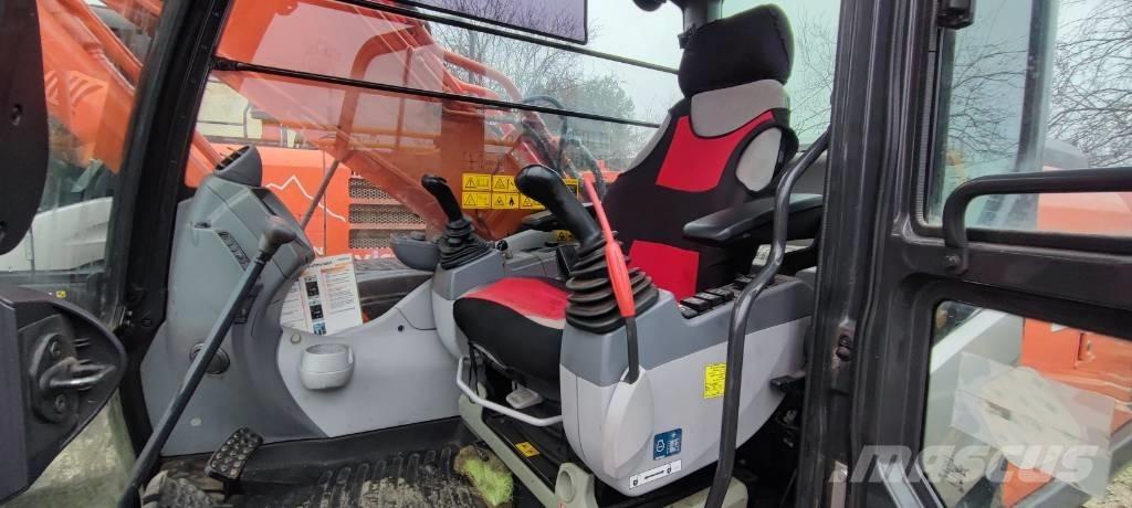 Hitachi ZX210LC-5 Vikšriniai ekskavatoriai