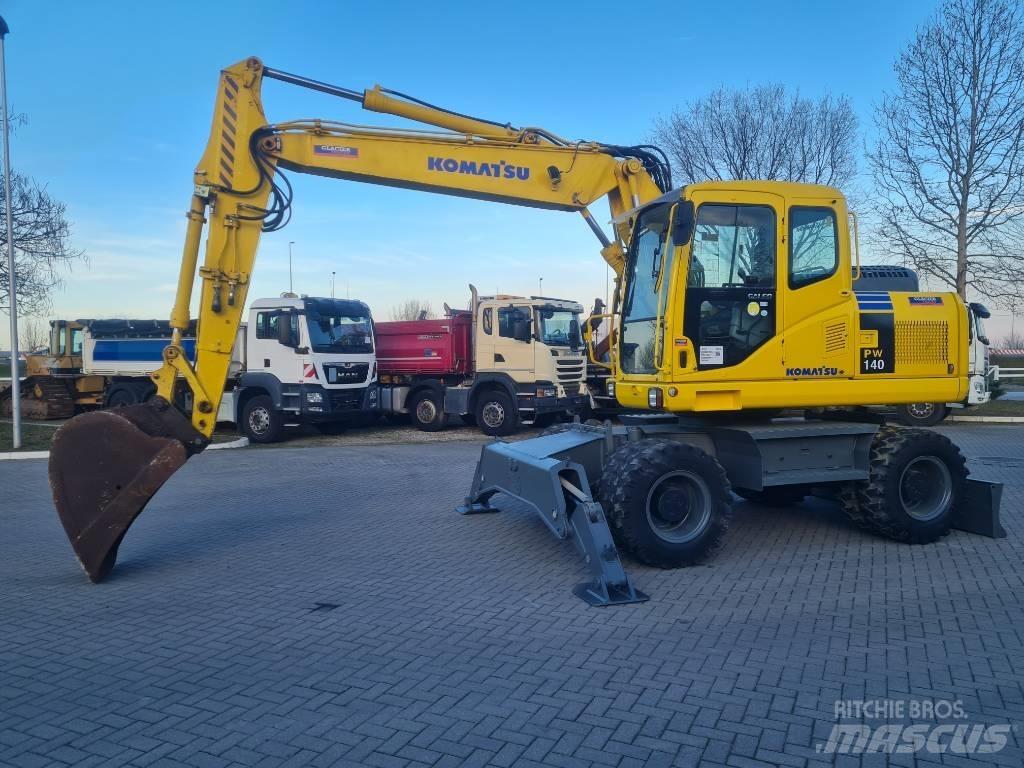Komatsu PW 140-7 Ratiniai ekskavatoriai