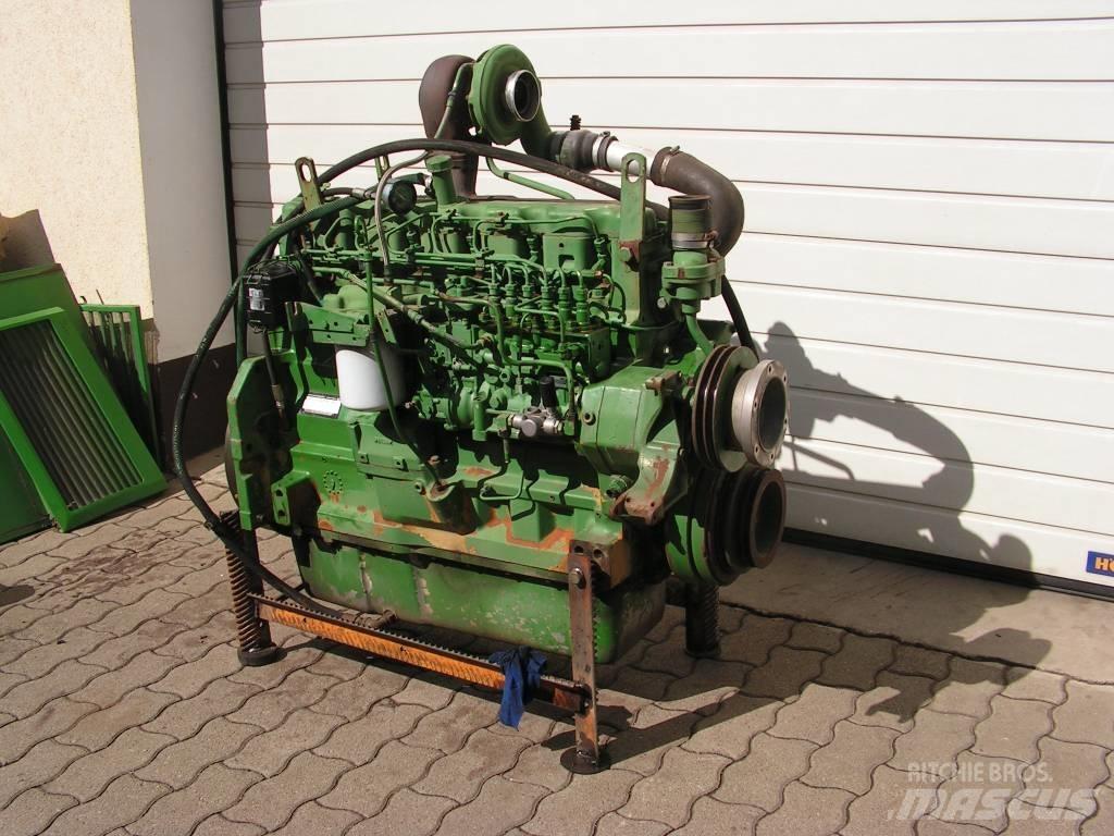 John Deere 2264 Varikliai