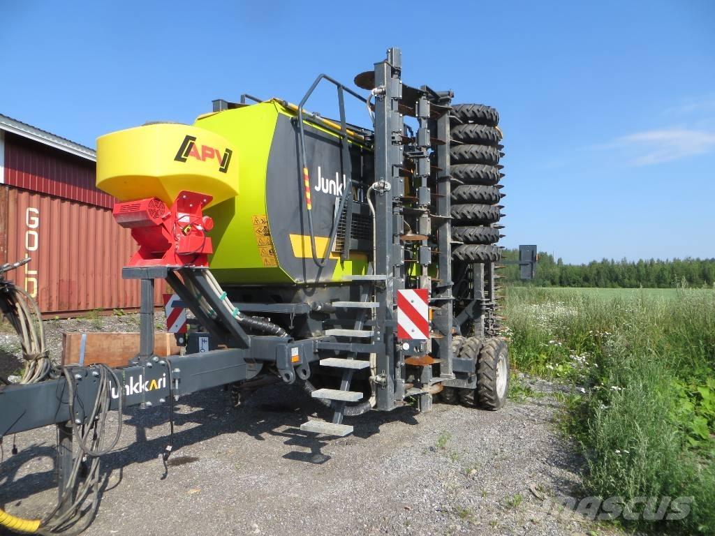Junkkari W700 Sėjamieji kombainai