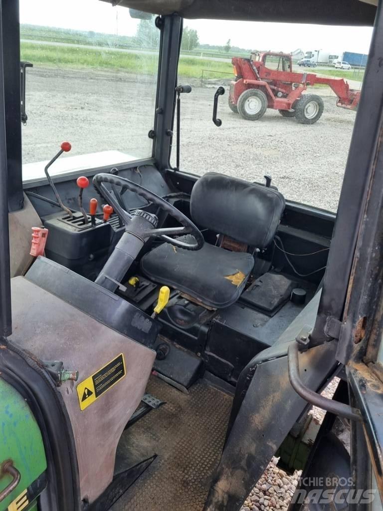 John Deere 3050 Traktoriai