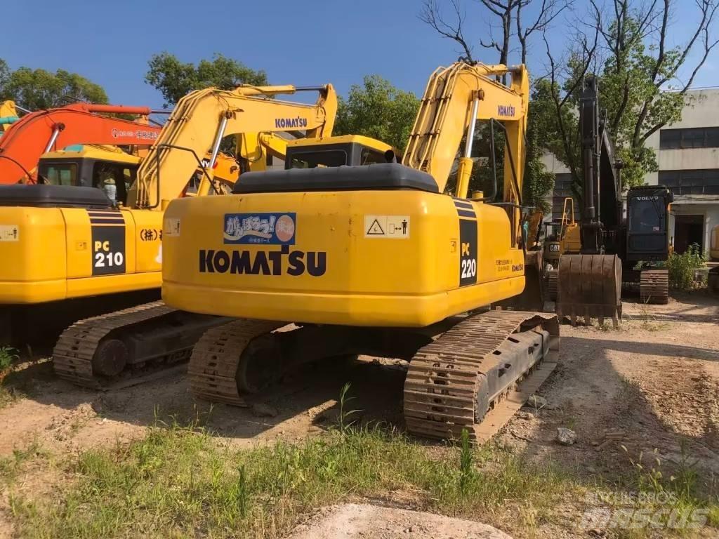 Komatsu PC220-7 Vikšriniai ekskavatoriai
