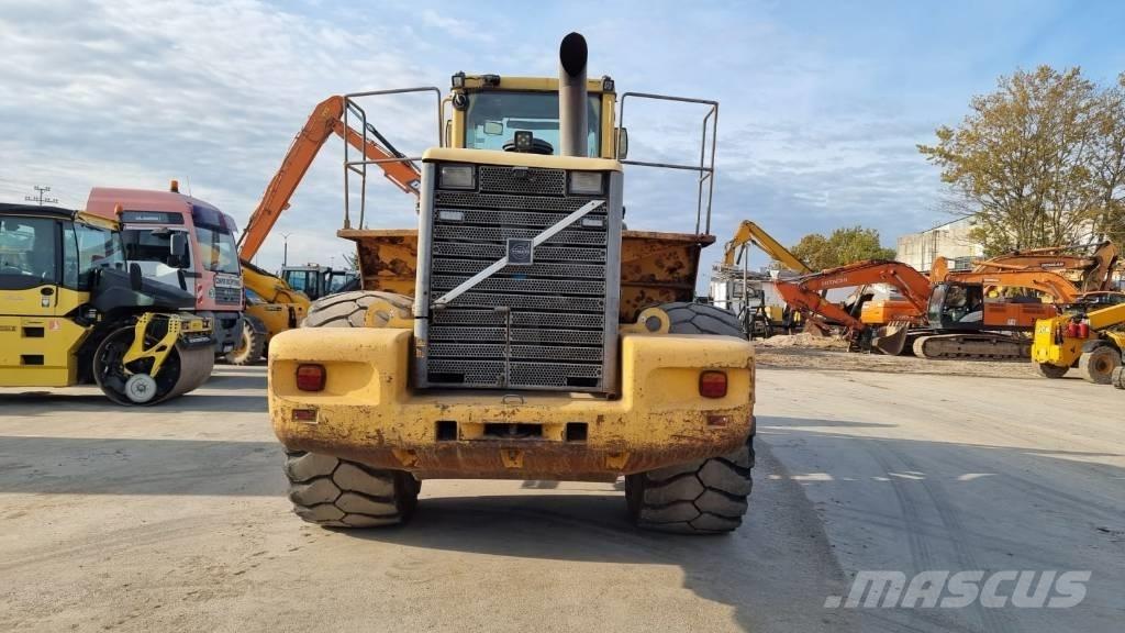 Volvo L 220 D Naudoti ratiniai krautuvai