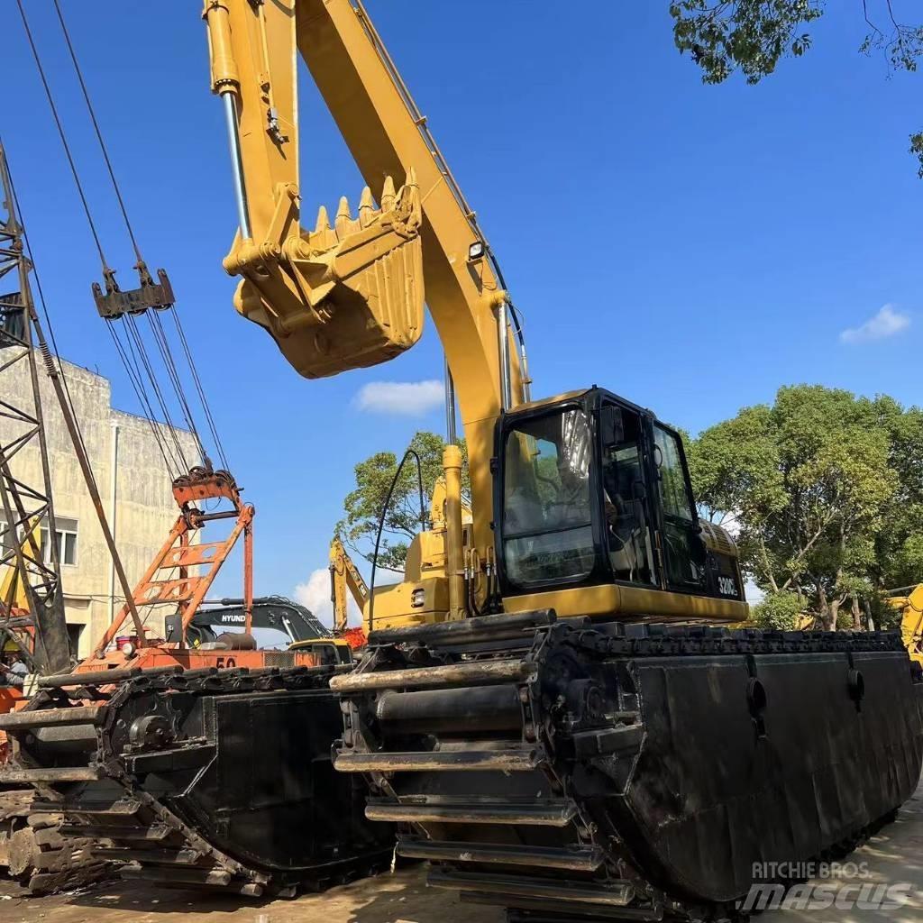 CAT 320 C Amfibiniai ekskavatoriai
