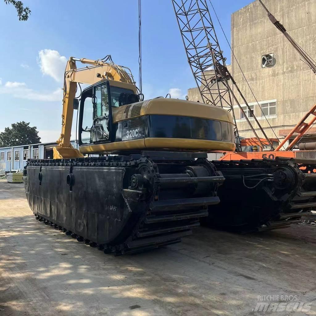 CAT 320 C Amfibiniai ekskavatoriai