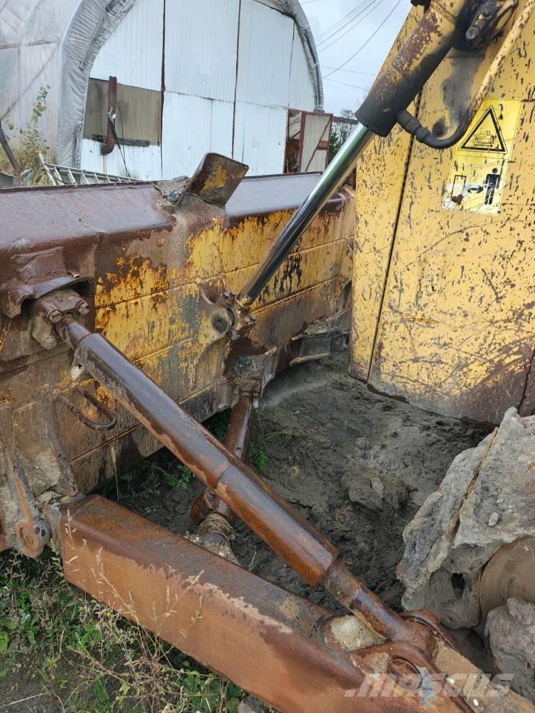 Komatsu DX 65EX-15 Vikšriniai buldozeriai