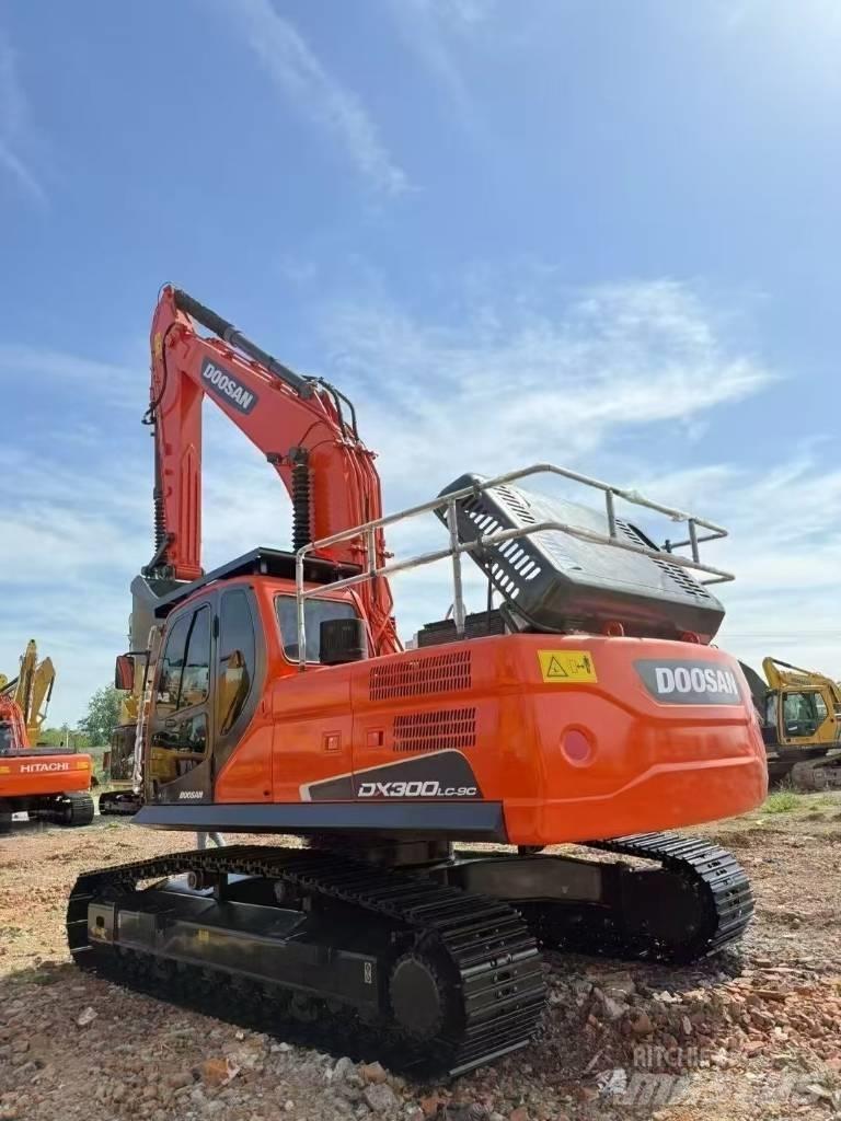 Doosan DX300LC-9C Vikšriniai ekskavatoriai