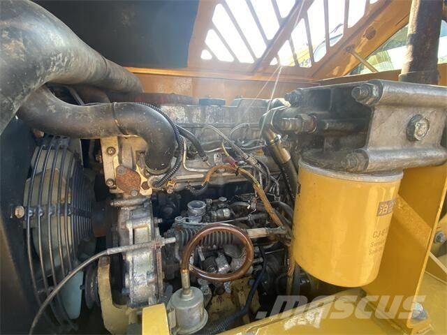 CAT 307C Vikšriniai ekskavatoriai