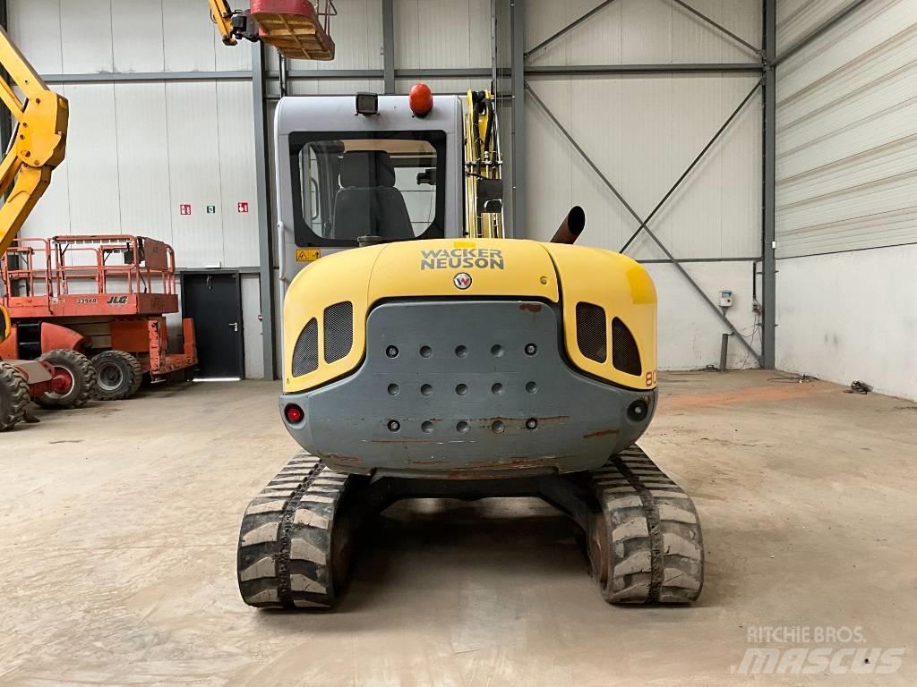 Neuson 8003 Vidutinės galios ekskavatoriai 7-12 t