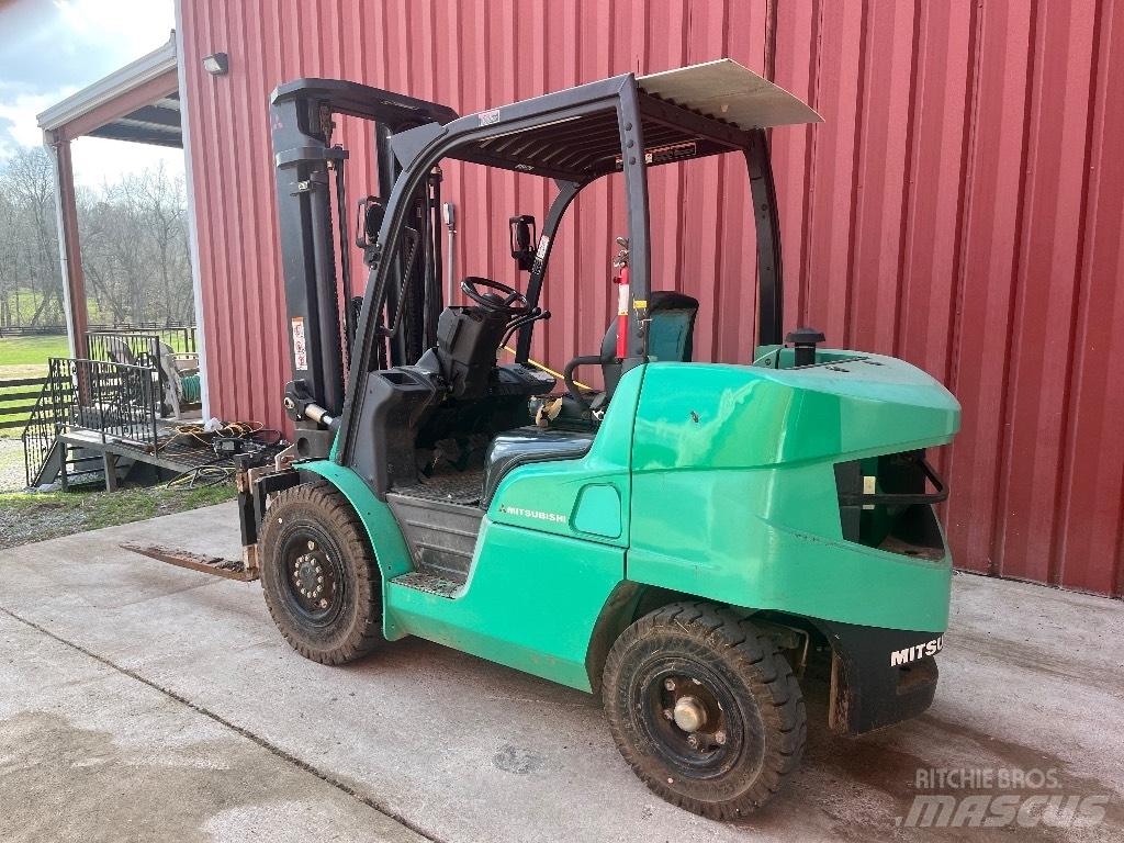 Mitsubishi FD40N1 Visureigiai krautuvai