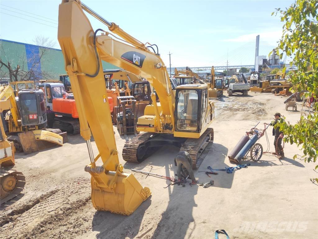 CAT 320B Vikšriniai ekskavatoriai