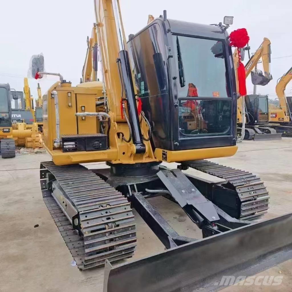 CAT 307E2 Vidutinės galios ekskavatoriai 7-12 t