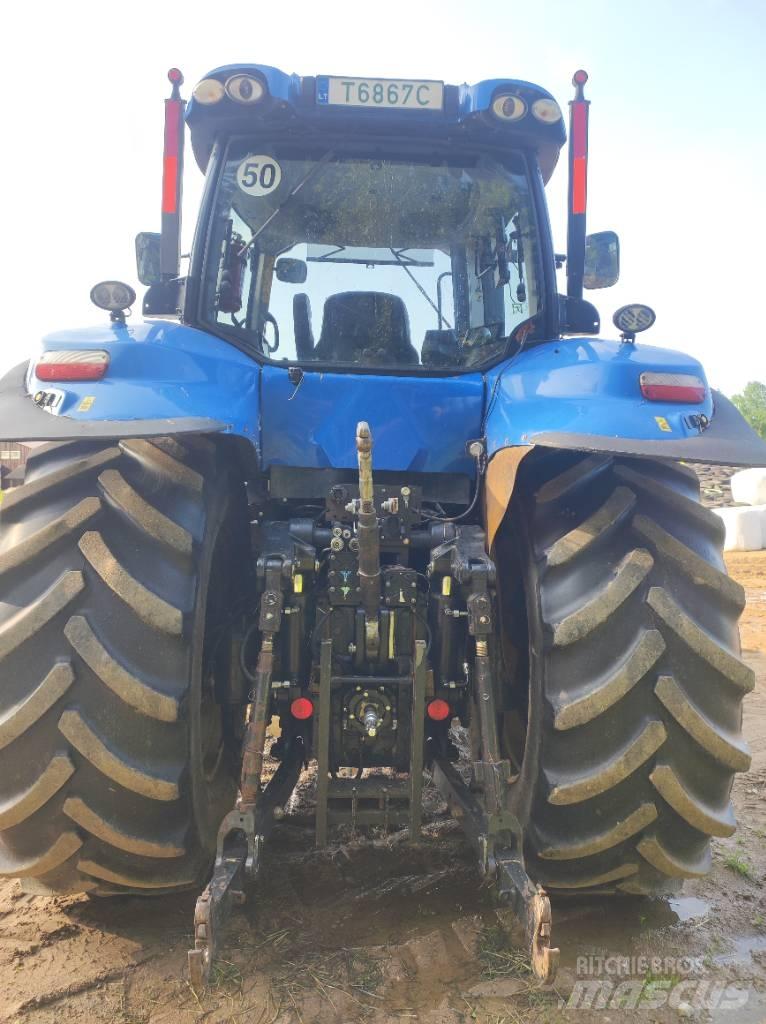 New Holland T 8.360 Traktoriai