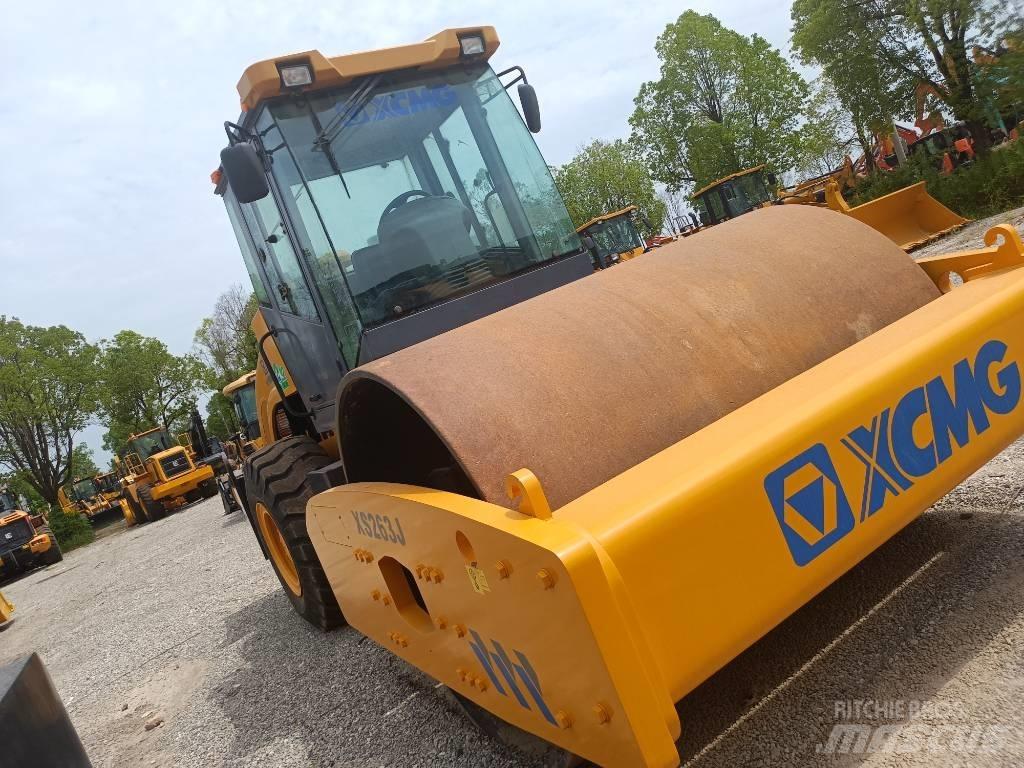 XCMG XS 263J Vieno būgno volai