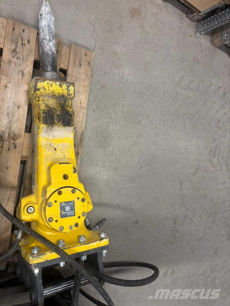 Epiroc SB 302 Hidrauliniai kūjai / Trupintuvai