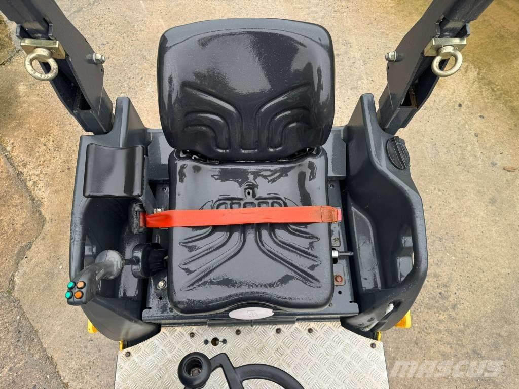 Bomag BW 120 AD-5 Porinių būgnų volai