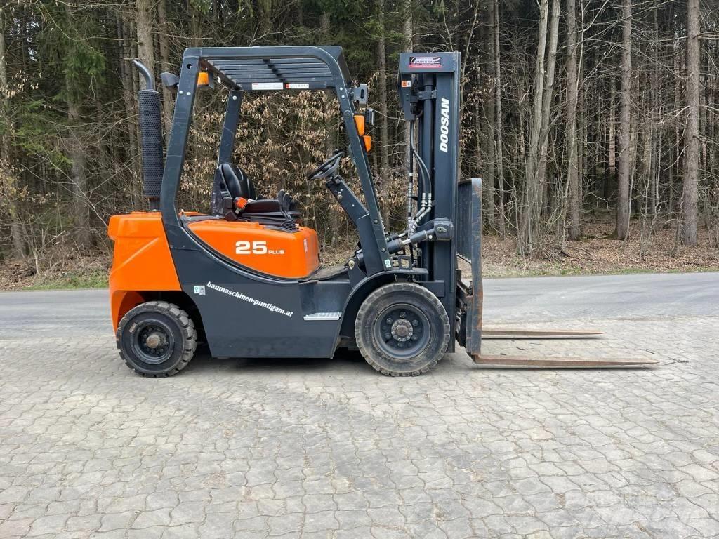 Doosan D 25 GP Dyzeliniai krautuvai