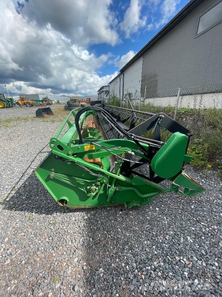 John Deere 622R Derliaus nuėmimo kombainų galvos