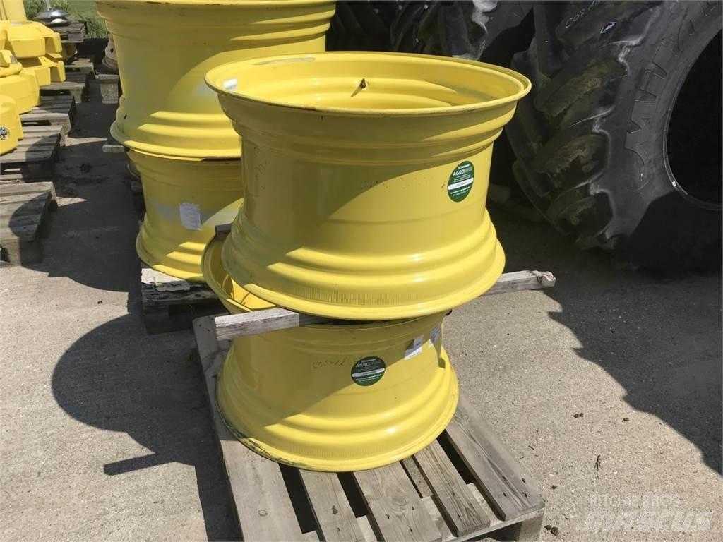 John Deere 18x30 Padangos, ratai ir ratlankiai