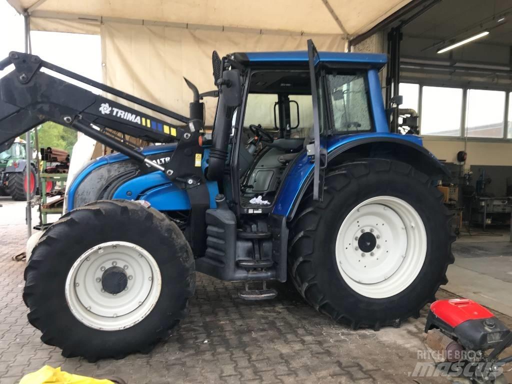 Valtra N 142 Traktoriai