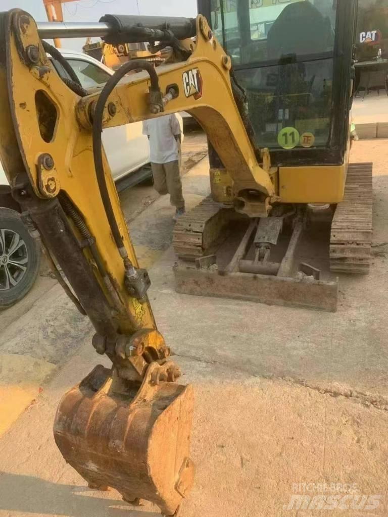 CAT 302 Mini ekskavatoriai < 7 t