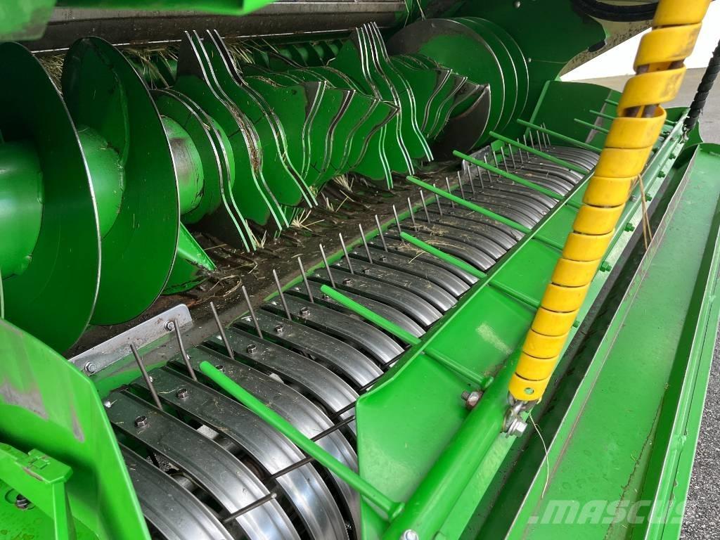 John Deere V 451R Ritinių presai