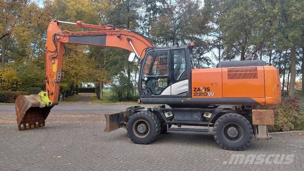Hitachi ZX220W-5B Ratiniai ekskavatoriai